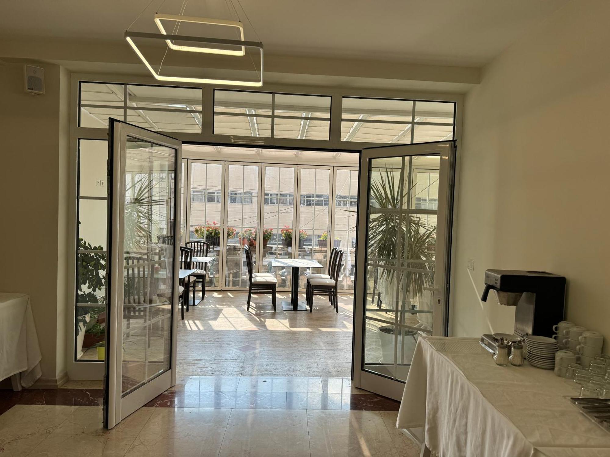 Mervin Hotel